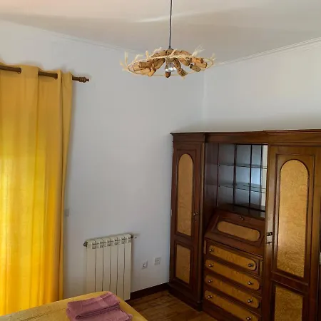 Casa Pedravedra Pensión *