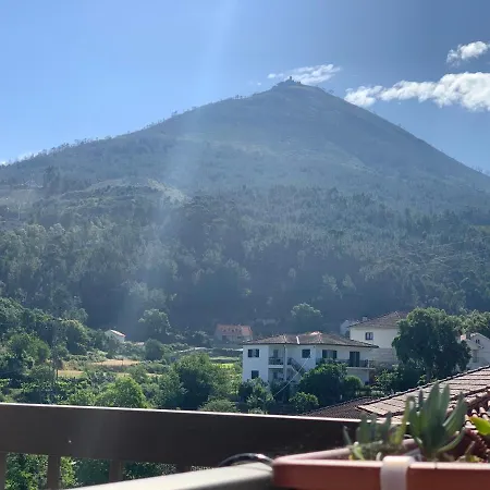 Casa Pedravedra Pensión *