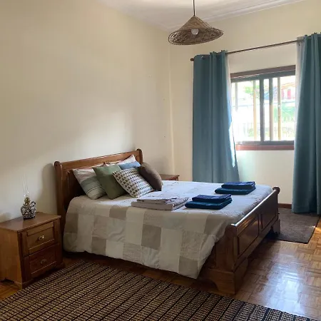 Casa Pedravedra * 蒙丁-迪巴什图