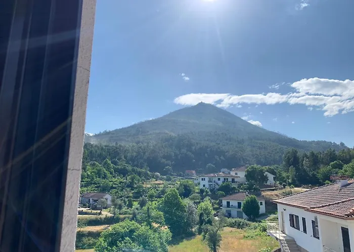 Casa Pedravedra 게스트하우스 *